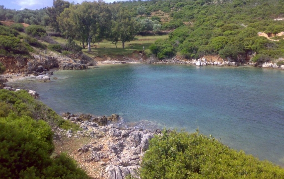 Plots of beachfront land in Ksamil